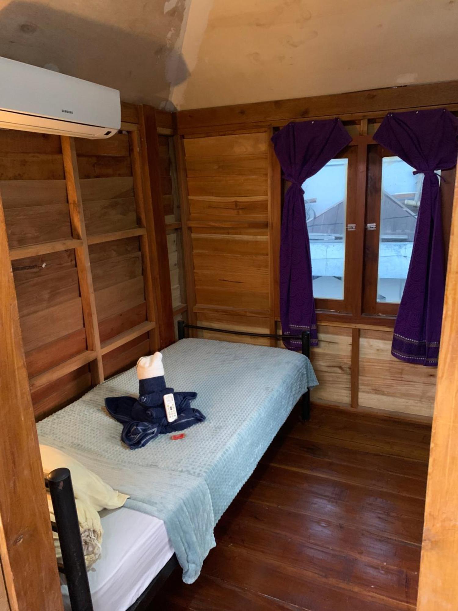 Gili Davidoff Upstairs Budget And Deluxe 吉利特拉旺安 外观 照片