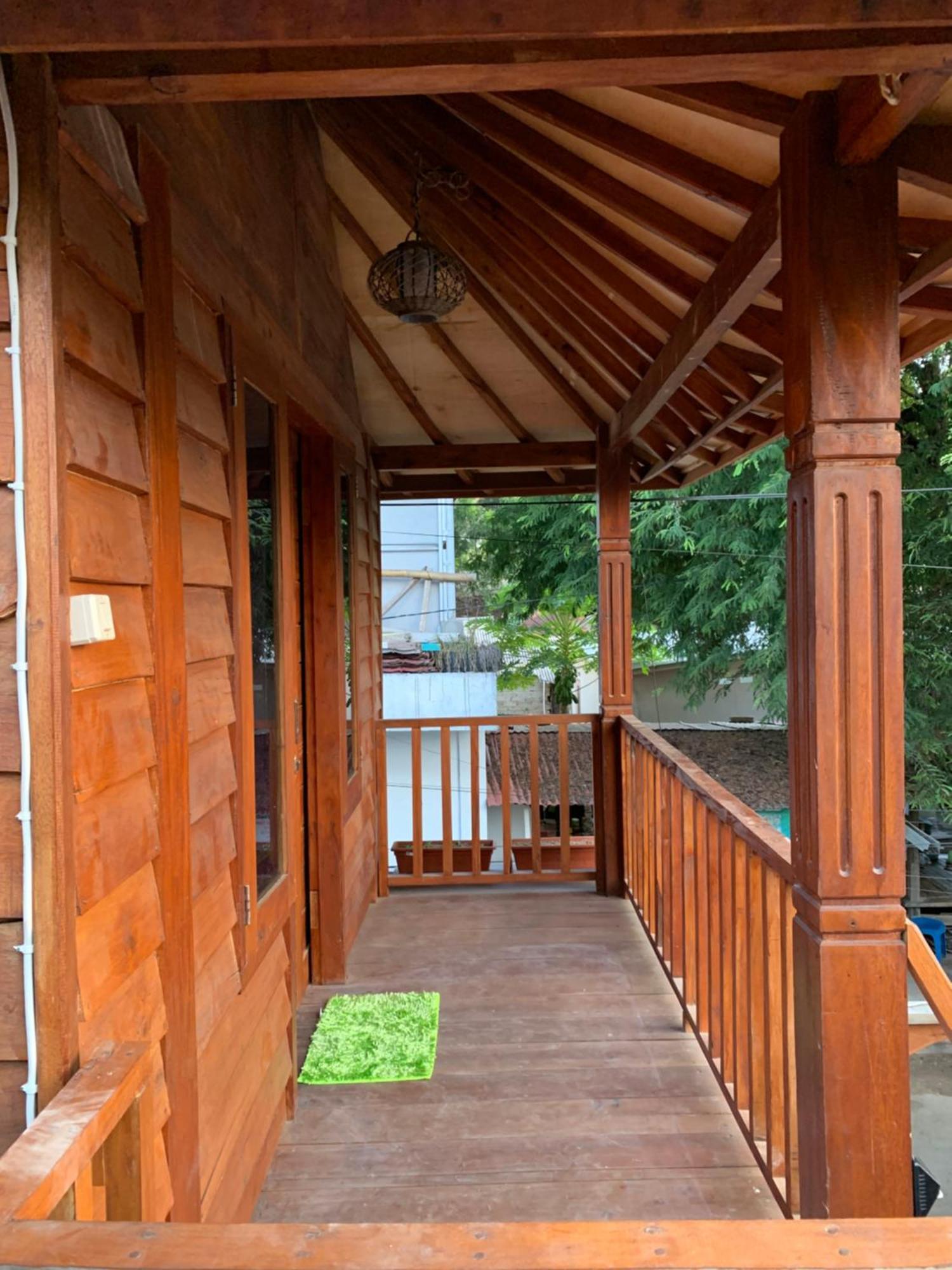 Gili Davidoff Upstairs Budget And Deluxe 吉利特拉旺安 外观 照片